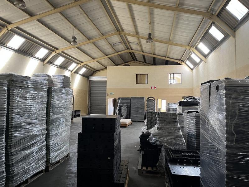To Let commercial Property for Rent in Killarney Gardens Western Cape